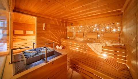 Saunalandschaft mit finnischer Sauna, Kräutersauna und Infrarotkabine im Gasthof Innerhütt